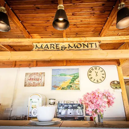 Mare E Monti Semesterbostad